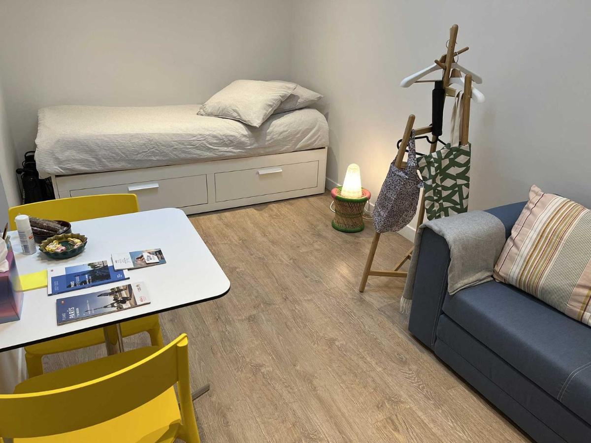 Studio Near Eiffel Tower + Arc De Triomphe *
