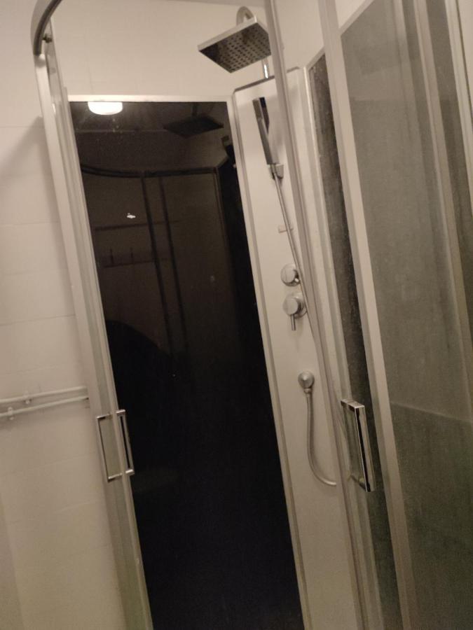 Hostel Reu-nid Paris