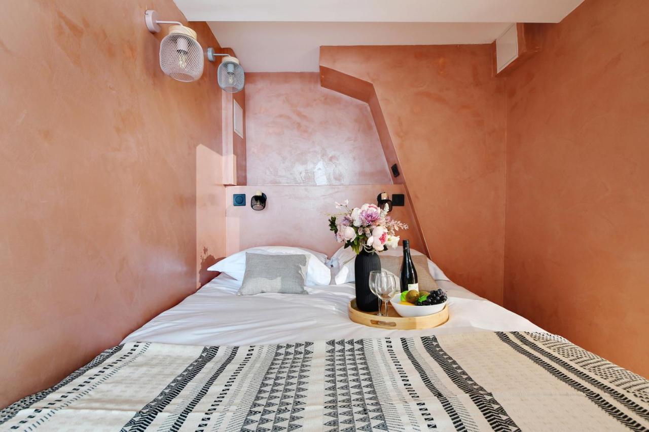Cmg Amazing Duplex 3br 6p Le Marais Apartment