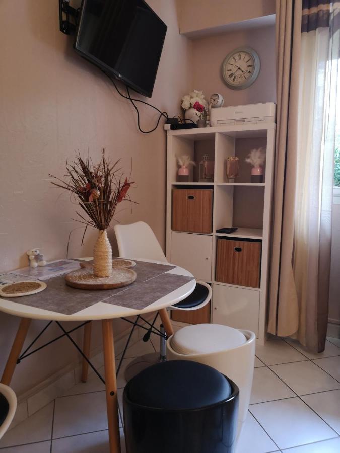 Charming Near Moulin Rouge Apartment Paris