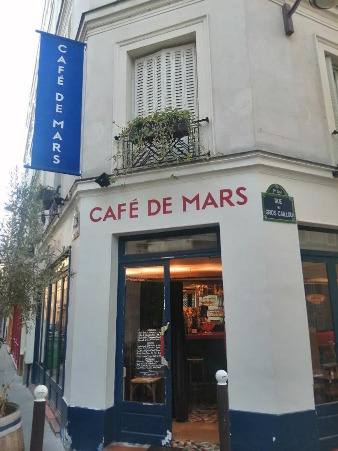Charming In Near The Eiffel Tower