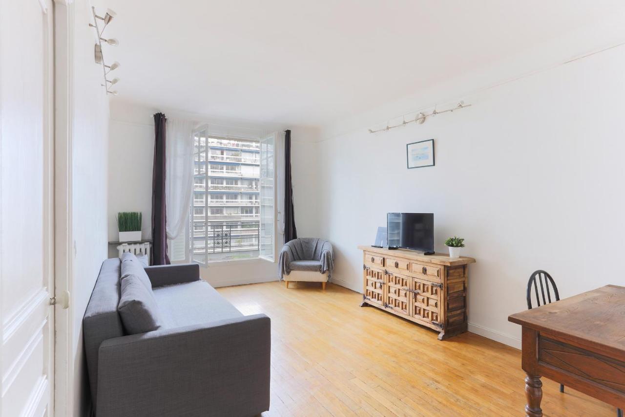 Eiffel Tower Cozy Place Apartment *