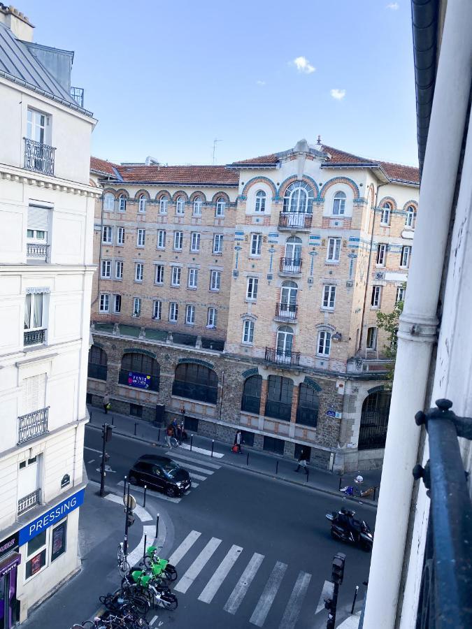 Le Voltaire - Center *