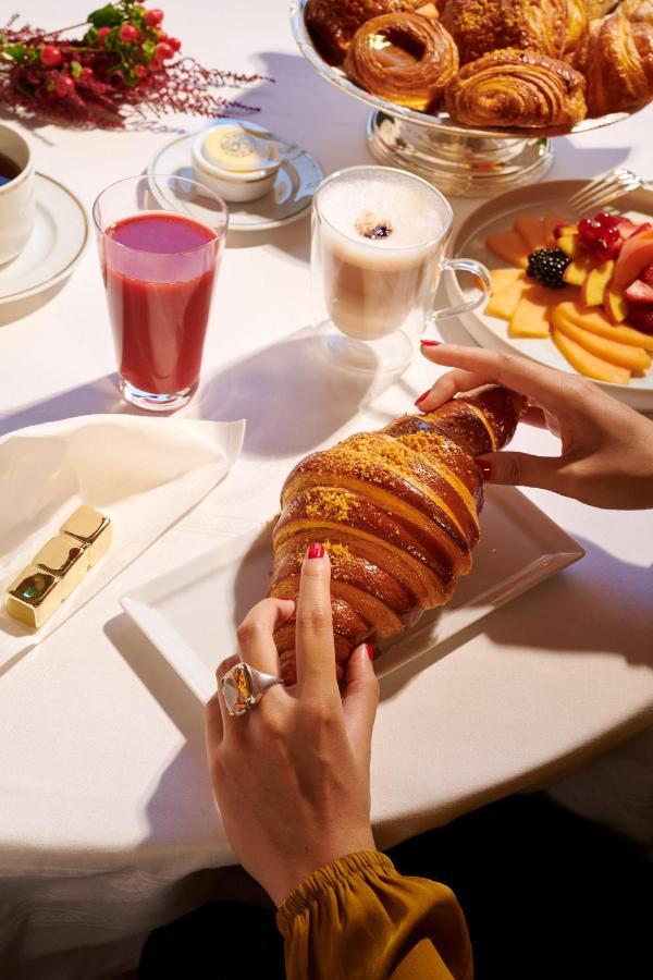 Plaza Athénée - Dorchester Collection Parigi