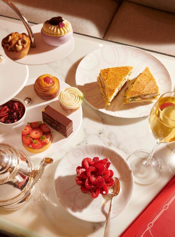 Plaza Athénée - Dorchester Collection 5*