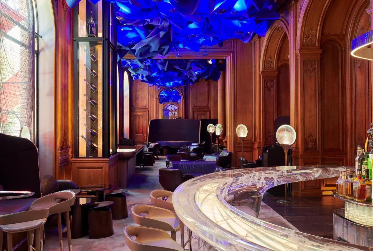 Plaza Athénée - Dorchester Collection Hotel