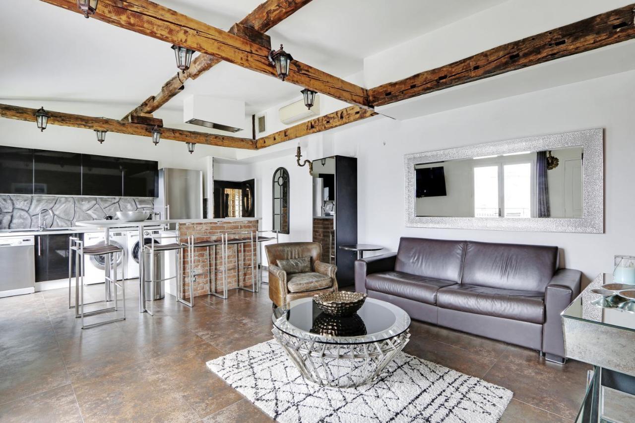 Pick A Flat's In Le Marais - Rue Saint Merri