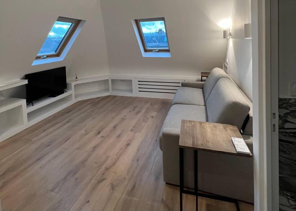 : Studio Avenue Montaigne, Champs-elysees Appartamento *