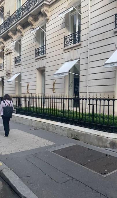 : Studio Avenue Montaigne, Champs-elysees Appartamento *