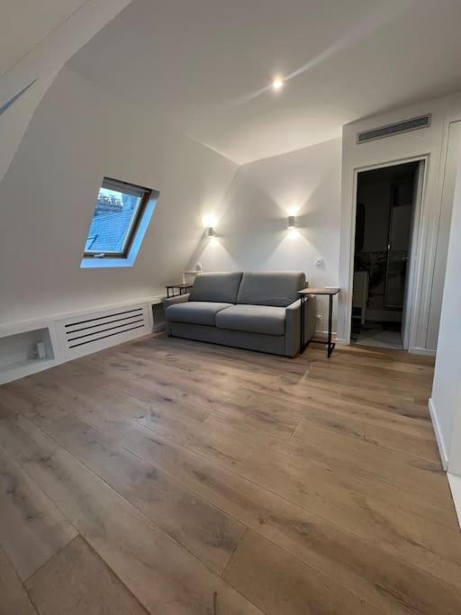: Studio Avenue Montaigne, Champs-elysees Appartamento *