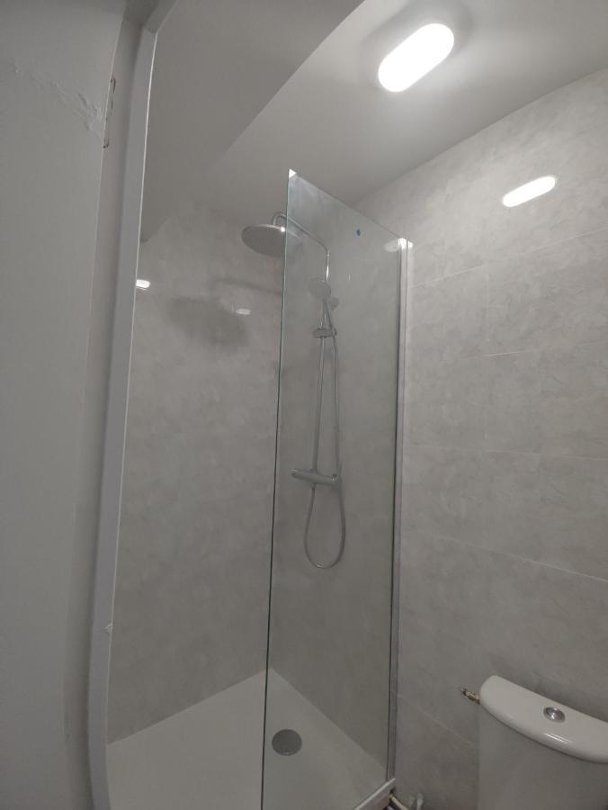 Hostel Reu-nid *