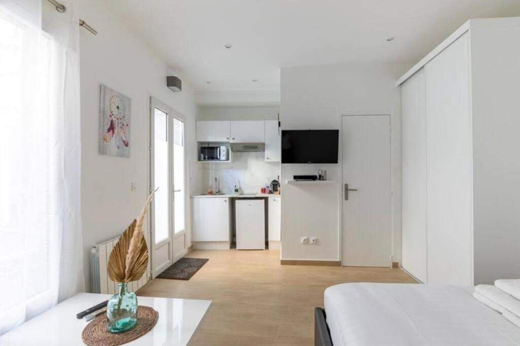 Hsh Montbrun-alesia I Cosy Studio 3p *