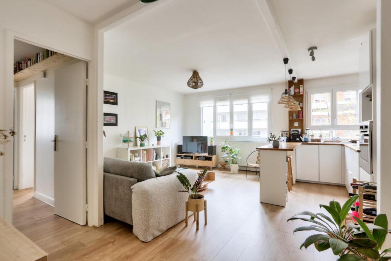 Appartamento Bright For 4 With Balcony Parigi