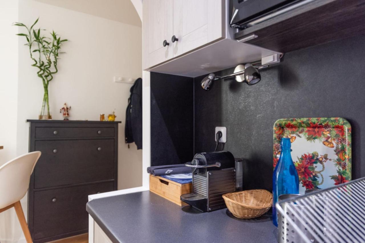 Small Comfortable Nest Near Montparnasse