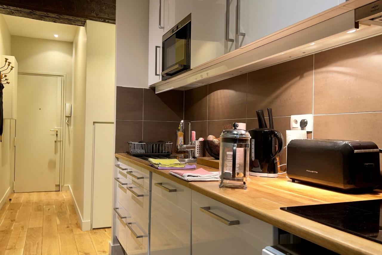 Louvre 3 Bedroom Pad A Terre Deluxe Aircon Apartment