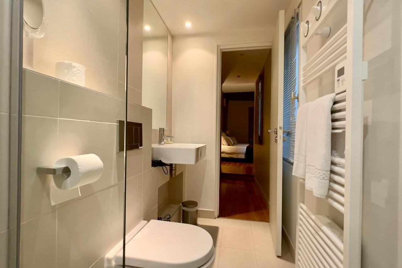 Louvre 3 Bedroom Pad A Terre Deluxe Aircon Apartment
