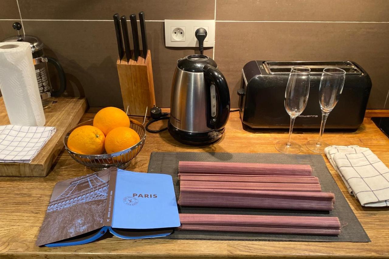 Louvre 3 Bedroom Pad A Terre Deluxe Aircon * Paris