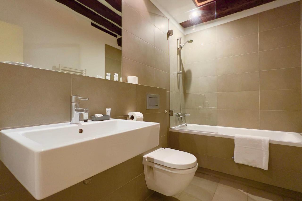 Louvre 3 Bedroom Pad A Terre Deluxe Aircon Apartment Paris