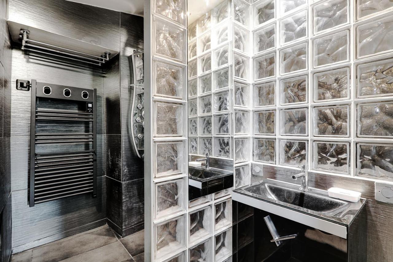 Pick A Flat's In Le Marais - Rue Saint Merri *