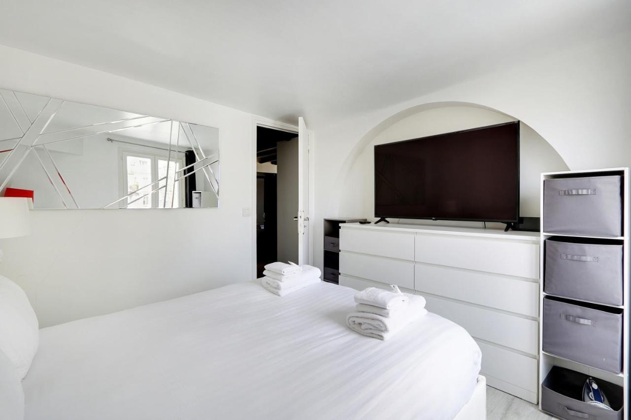 Pick A Flat's In Le Marais - Rue Saint Merri *