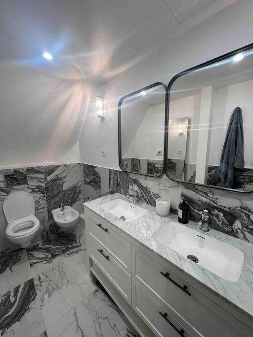 Appartamento : Studio Avenue Montaigne, Champs-elysees