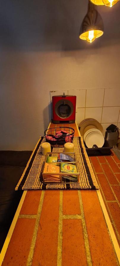 Apartment Cozy Apt Heart Of Paris, 3 Mins Louvre *