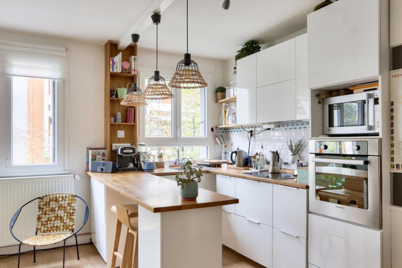 Appartamento Bright For 4 With Balcony Parigi