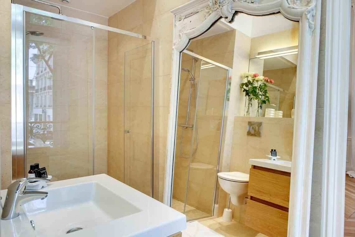 In A Great Location Close To The Eiffel Tower * Parigi