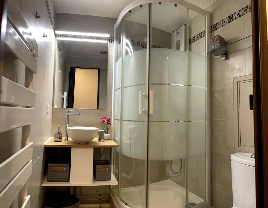 Du Bonheur Apartment Paris