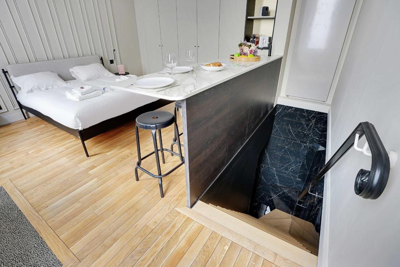 Apartment Interior Design & Small Pool - 2p - Monceau