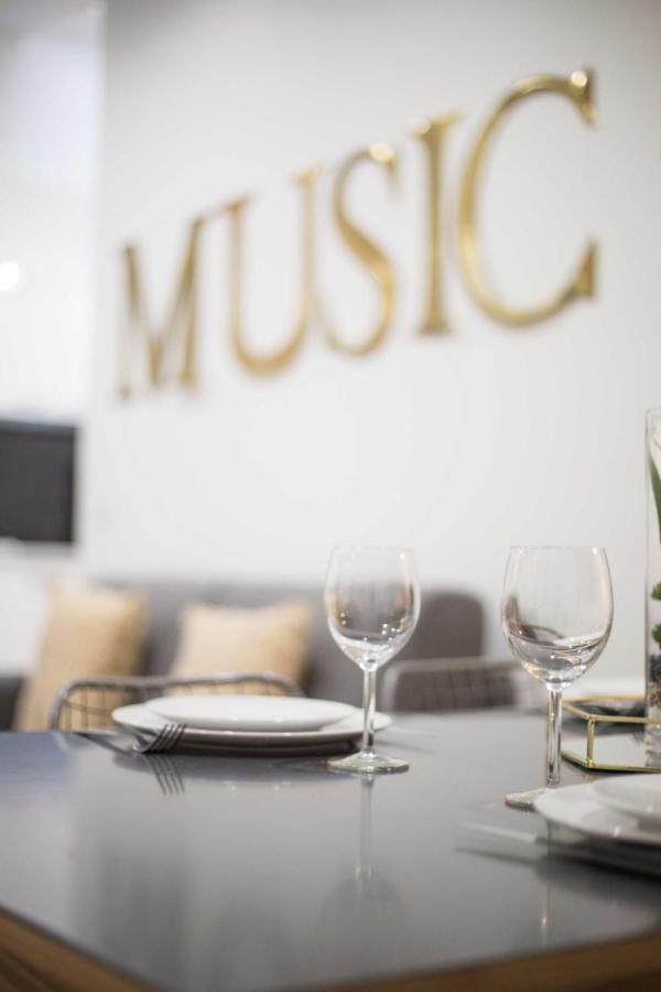 Apartment Cosy Apartment- 6p- Folies Bergeres Paris