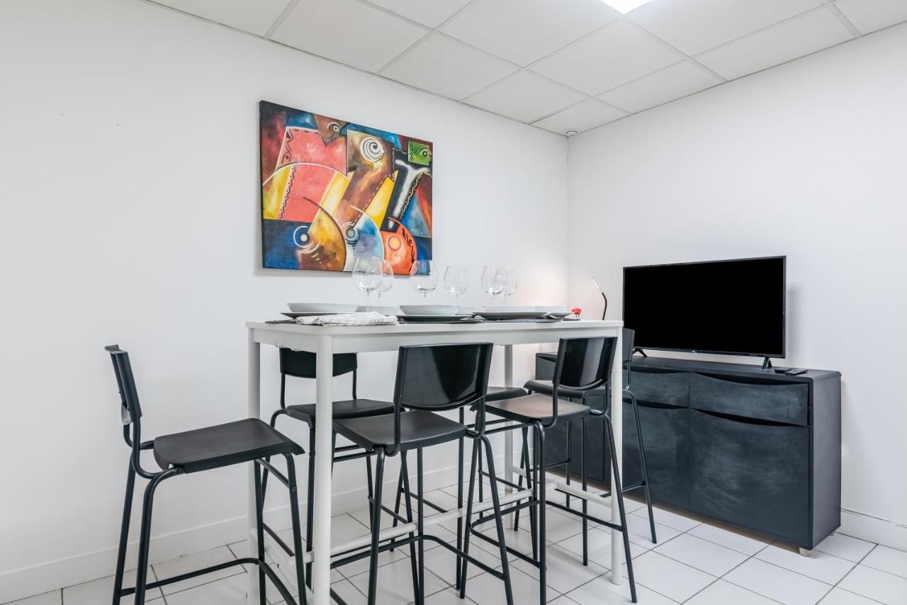 Triplex Magenta Quest * Paris