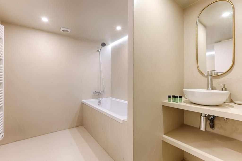 Mykeypers - Design & Luxury Duplex 2br/6p - Bastille/marais 4 Apartment Paris