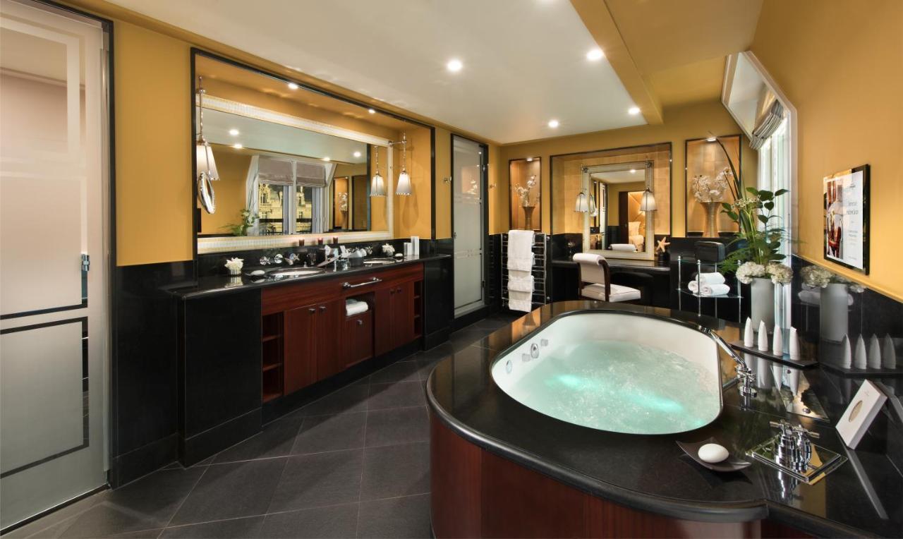 Barrière Fouquet's 5* Parigi
