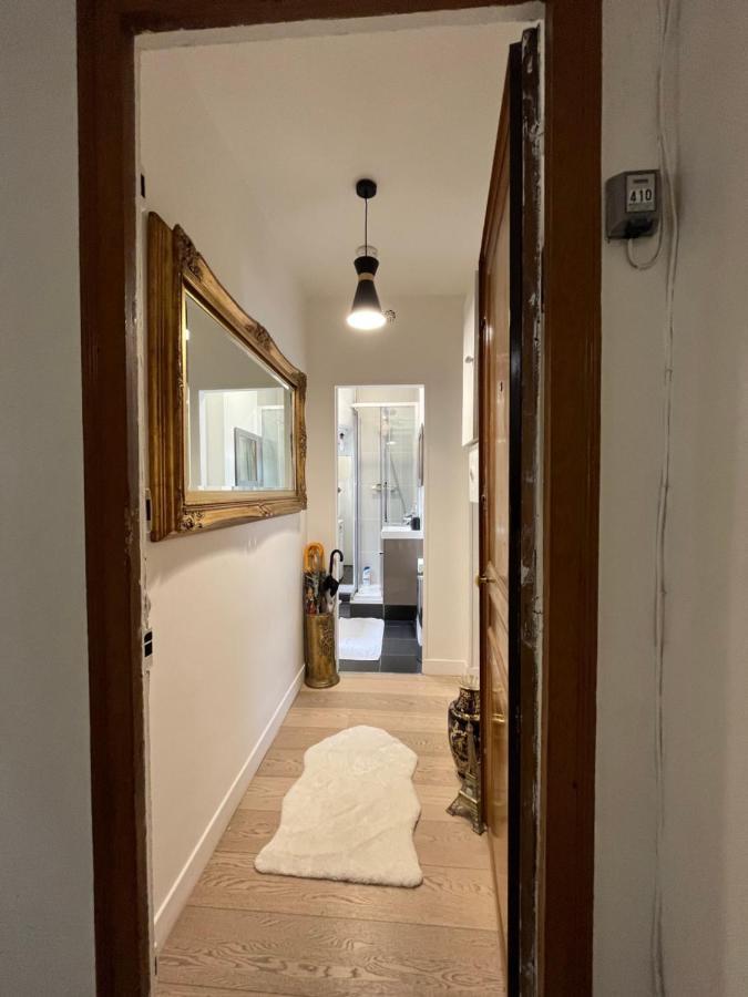 Cosy 5 Minutes Tour Eiffel Homestay *