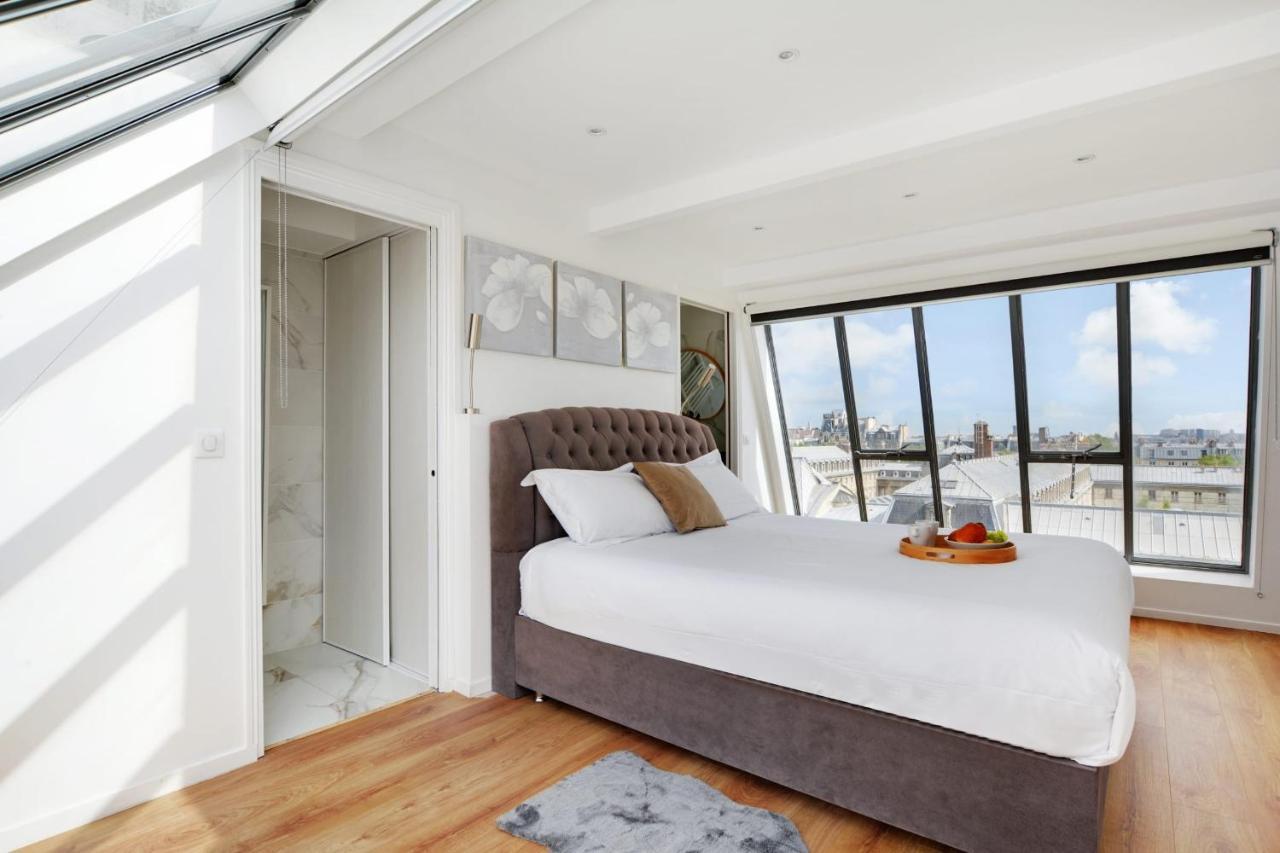 Exceptional Triplex With Terrace - Montmartre *