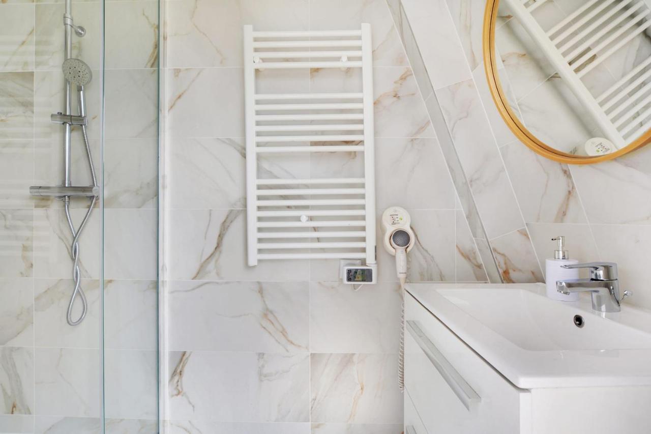 Appartamento Exceptional Triplex With Terrace - Montmartre Parigi