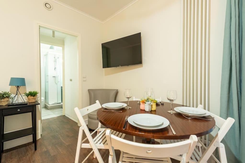 Proche Champs Elysees Apartment