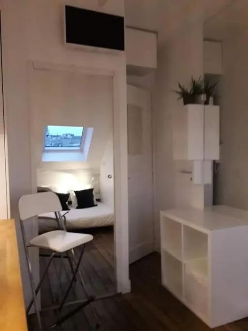 Apartment Studio Propre Calme Vue Ascenseur