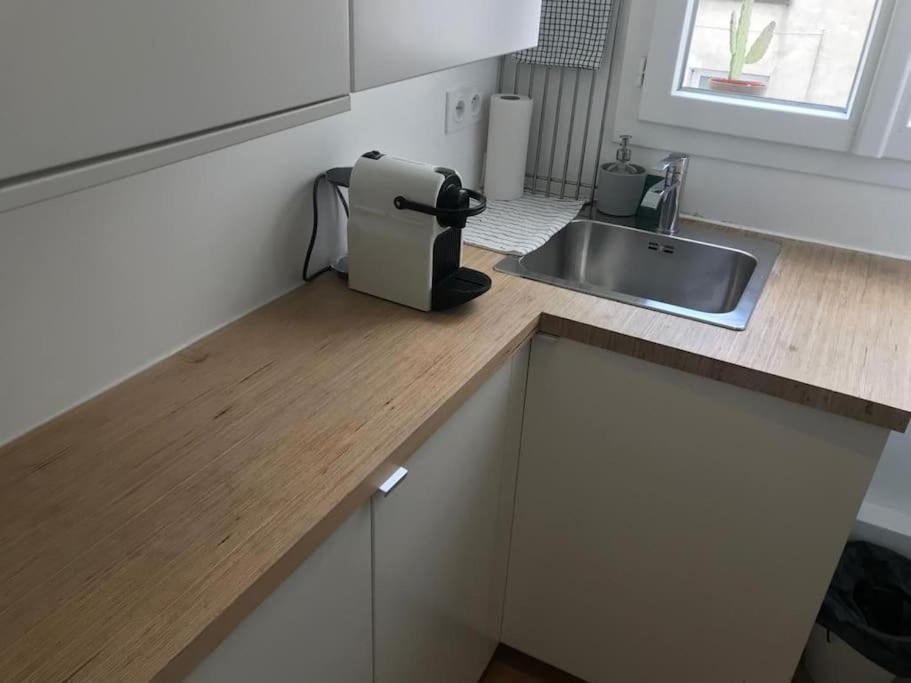 Appartamento Studio Calme Propre Au Coeur Du Canal St Martin Lancry *