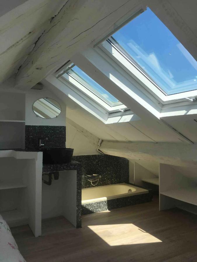 Chatelet Lescot Apartment
