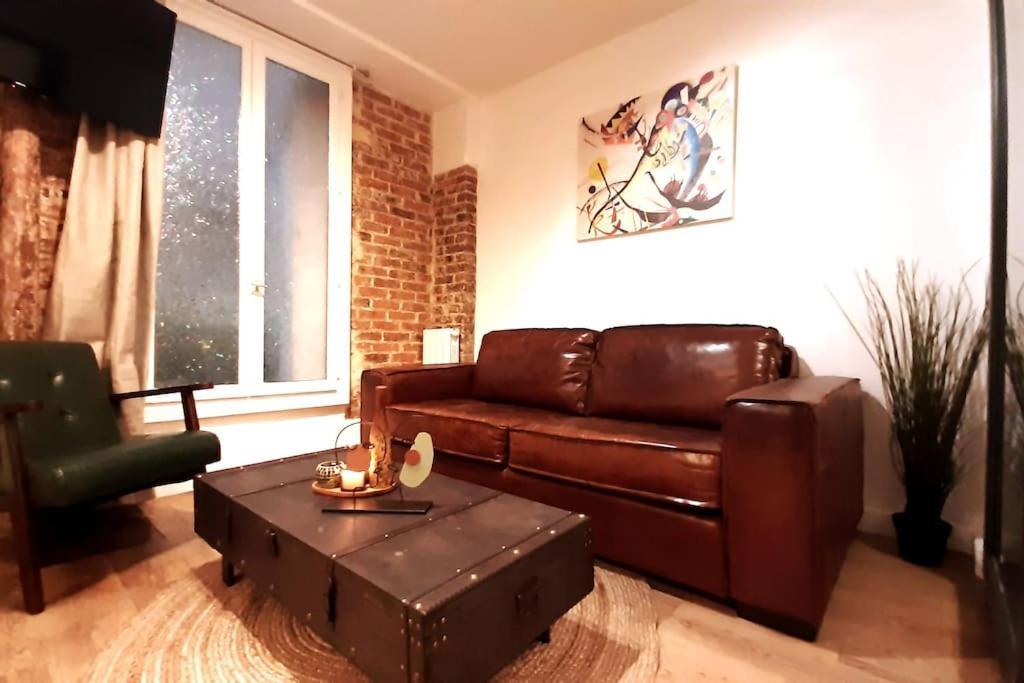 Midnight In Montmartre Apartment