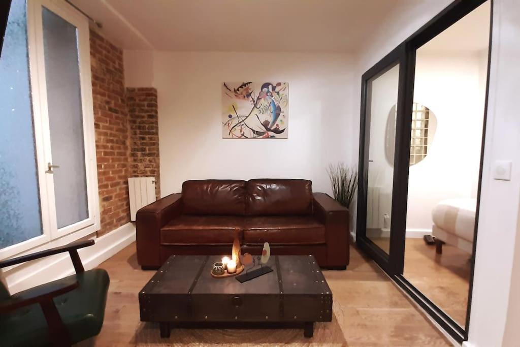 Midnight In Montmartre Apartment Paris