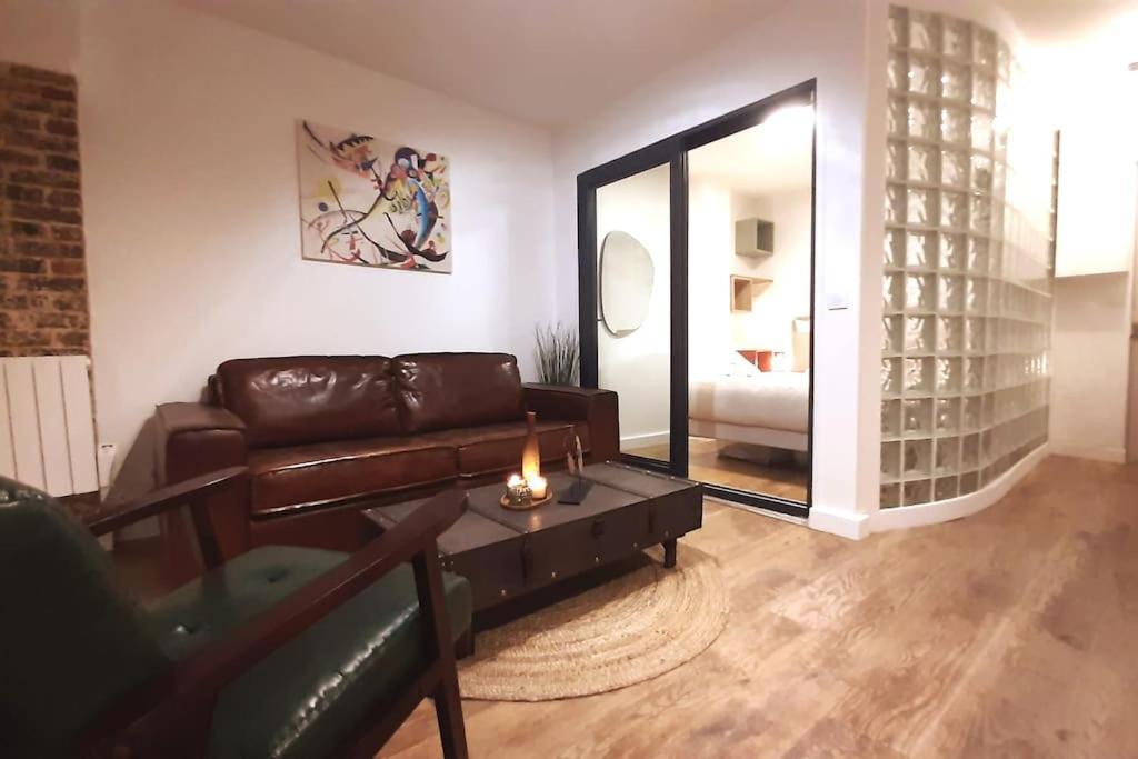 Midnight In Montmartre Apartment