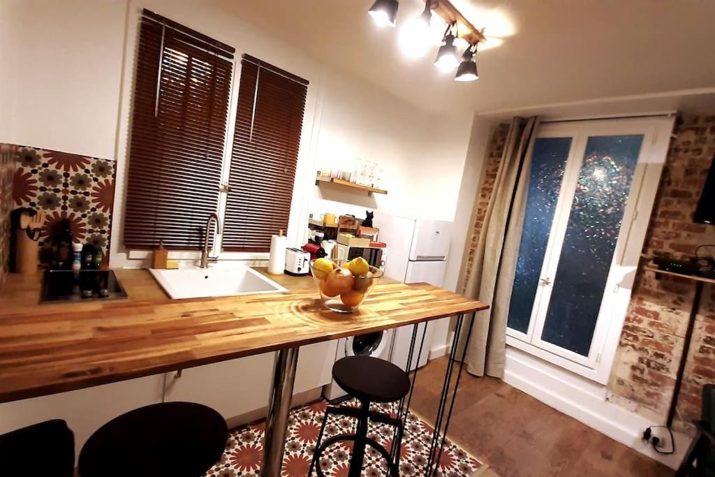 Apartment Midnight In Montmartre