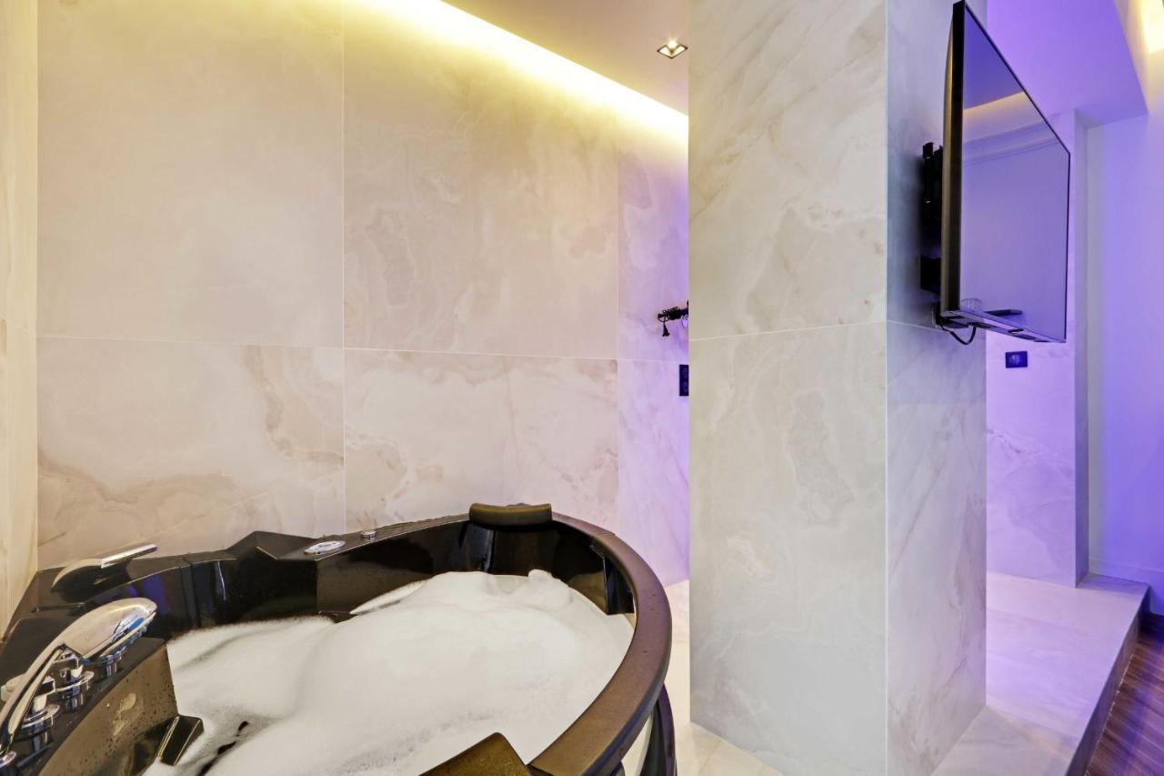 Private With Jacuzzi - 2p - Rivoli *