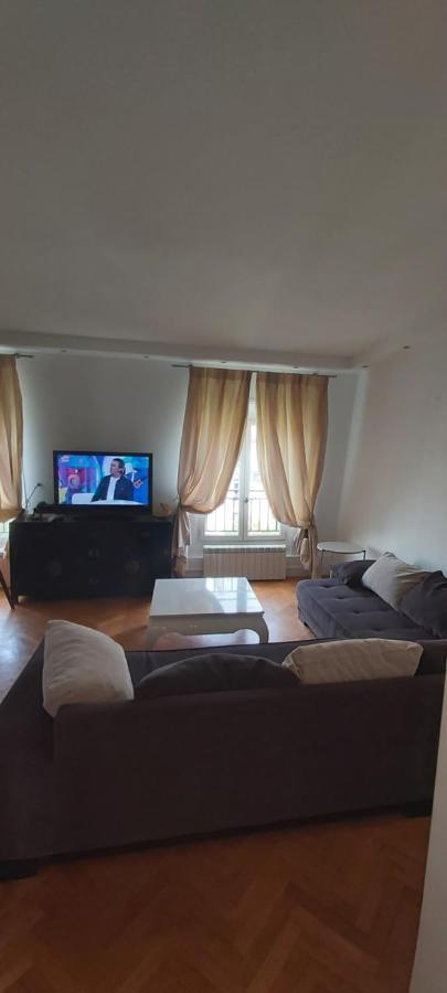 Bridgestreet Champs-elysees Apartment Paris