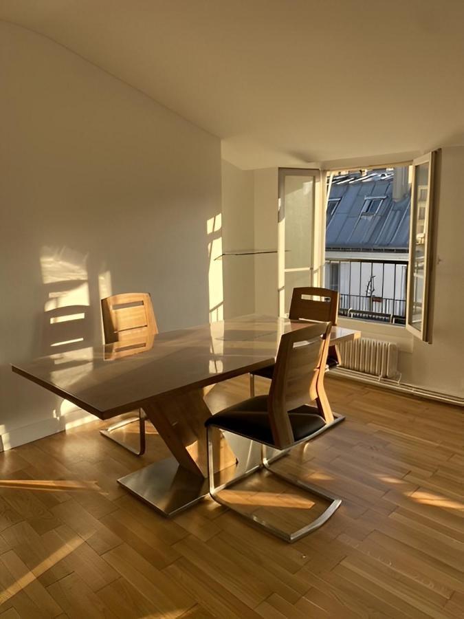 Upscale 80m2 2 Bedroom Near Champs Elysees *