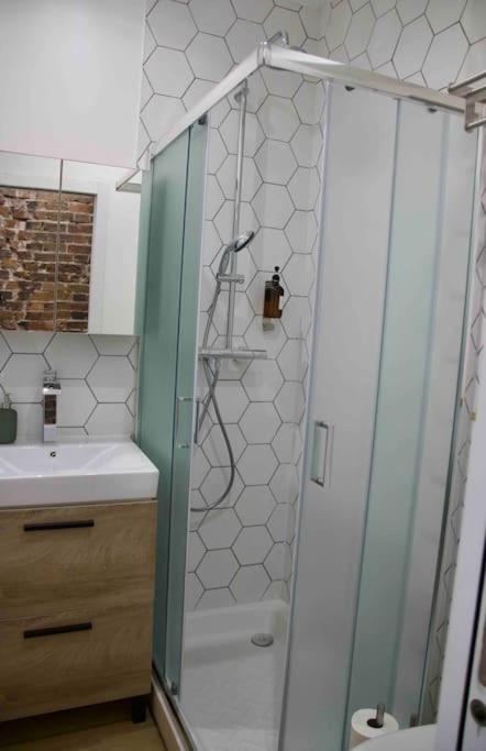Apartment Another Brick In The In Sleeps 9 Paris