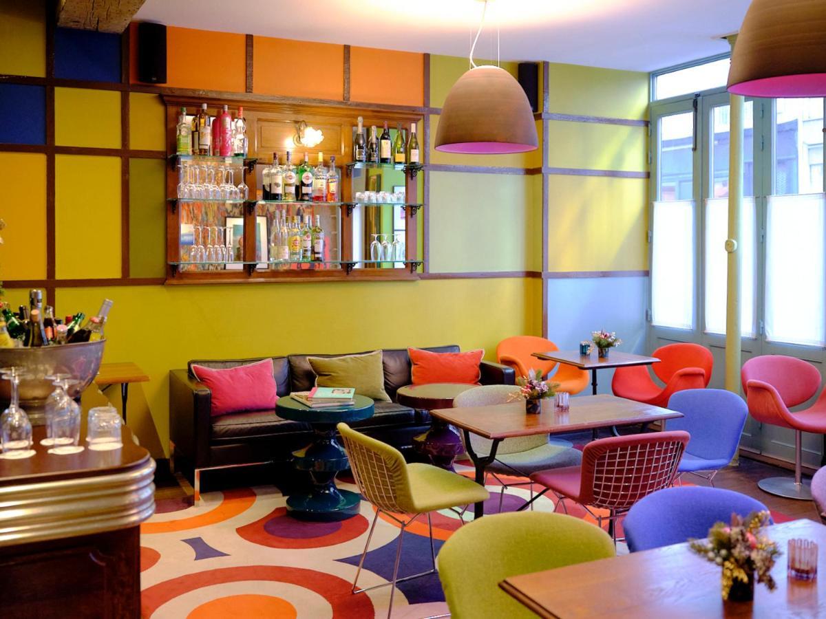 Du Petit Moulin, Haute Couture By Lacroix Hotel